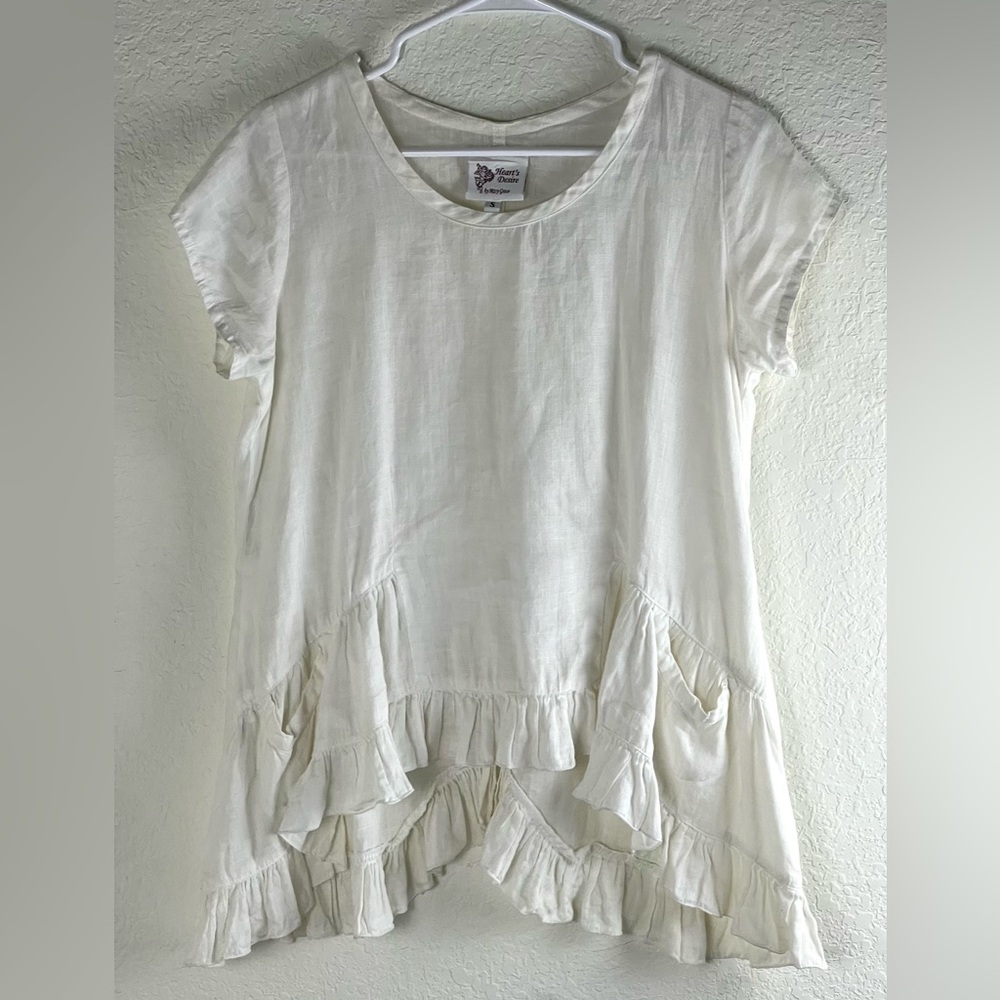Heart's Desire by Mary Grace Zelda Top Cap Sleeve in Linen - Picture 3 of 10